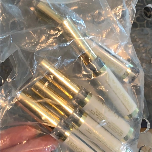 Lip sense kit 👄 the best no smear lipstick - Picture 3 of 3